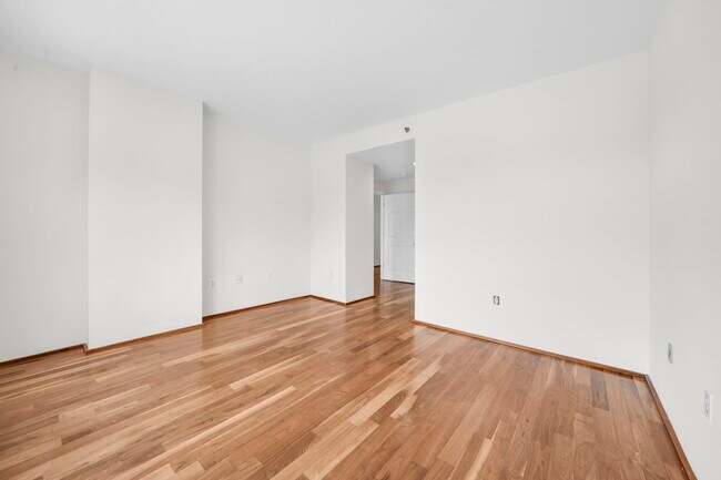 Building Photo - 2110 City Pl