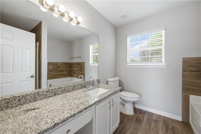 Building Photo - 1098 Village Creek