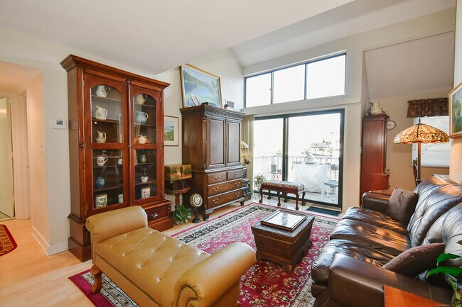 Building Photo - 37 Brookwood Dr