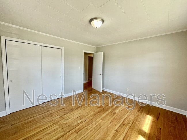 Building Photo - 531 E Donaldson Ave