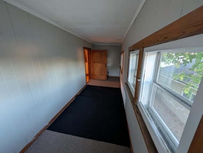 Building Photo - 1418 N 57th St