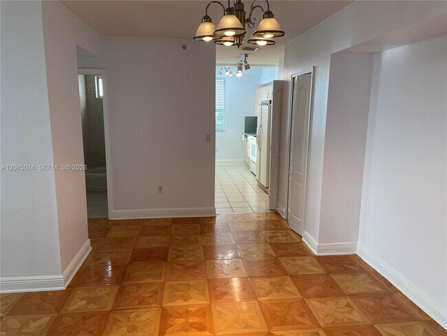 Building Photo - 2550 SW 27th Ave