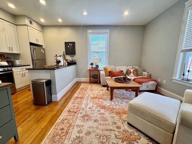 Building Photo - 405 S Huntington Ave