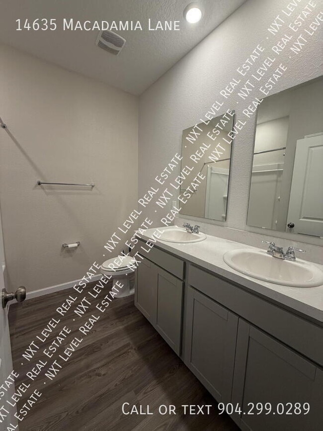 Building Photo - 14635 Macadamia Ln