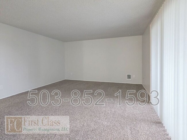 Building Photo - 1402 NE 186th Ave