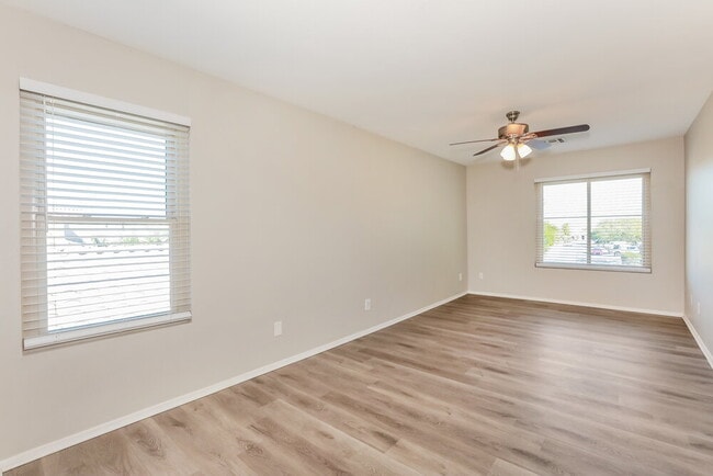 Building Photo - 30092 N Desert Willow Blvd