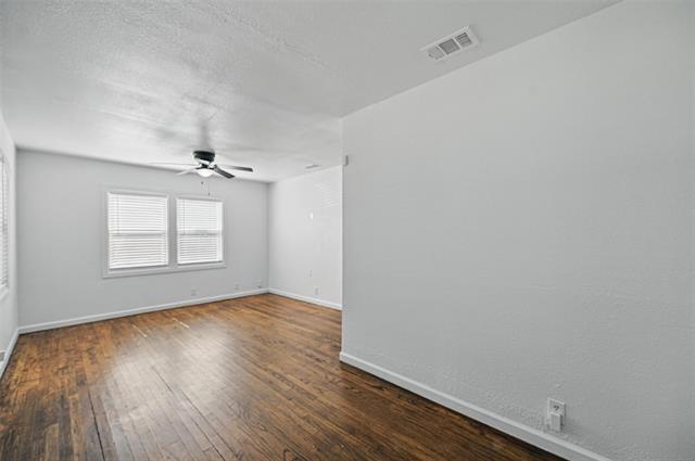 Building Photo - 1205 Hamsted St