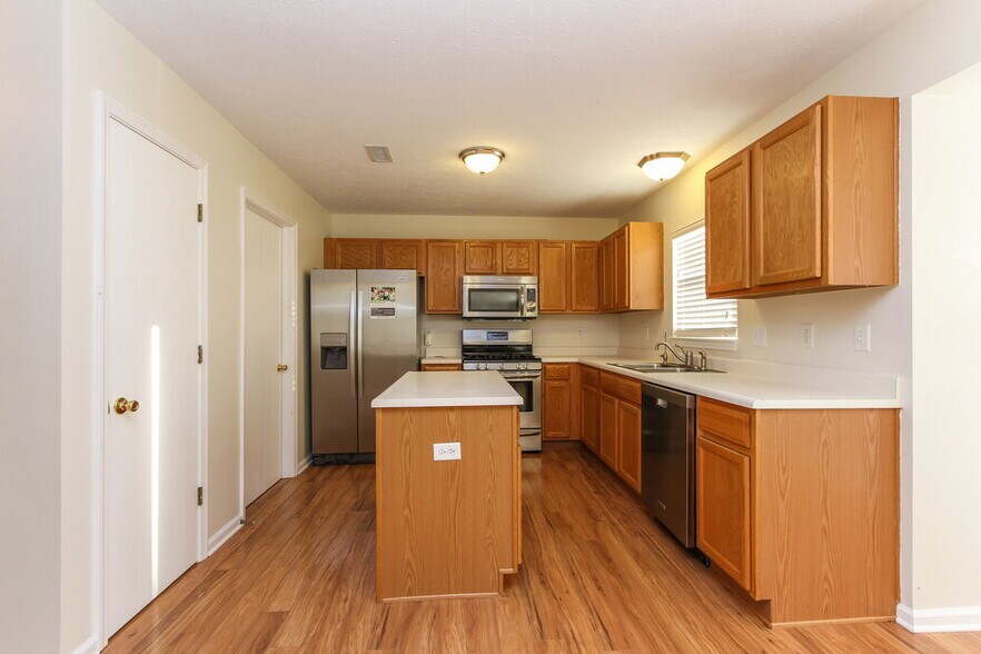 Building Photo - 1237 Silver Ridge Ln