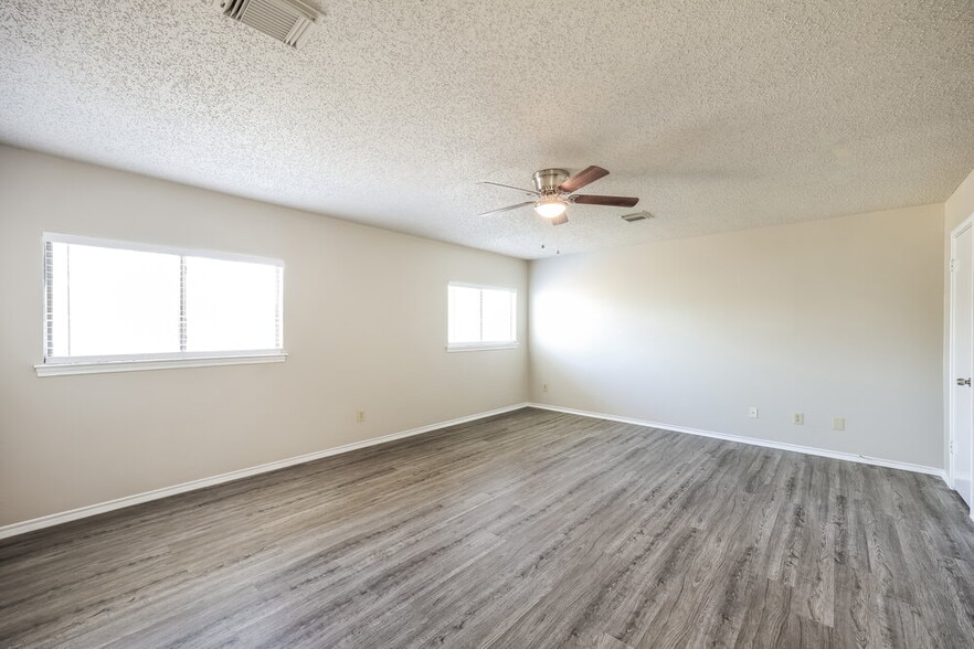 Building Photo - 9771 Criswell Creek