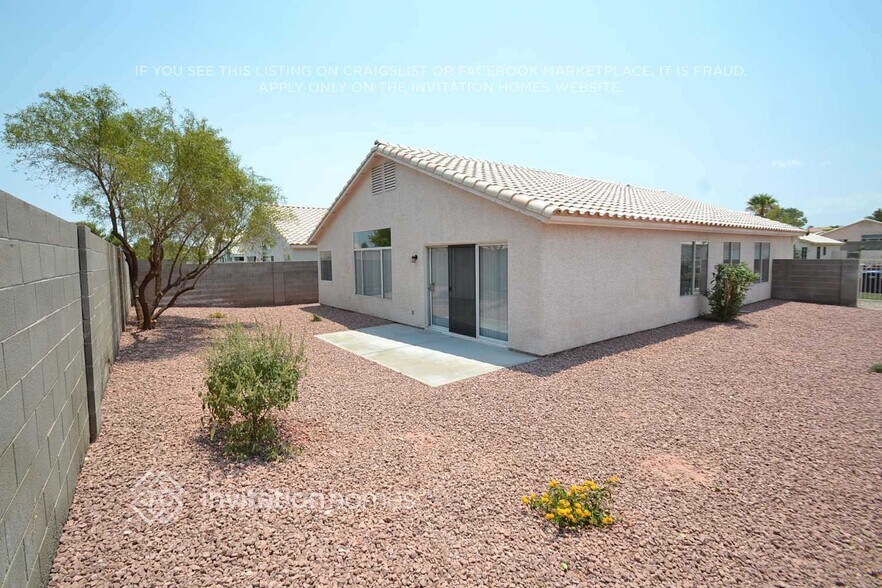 Building Photo - 1718 Watercreek Dr