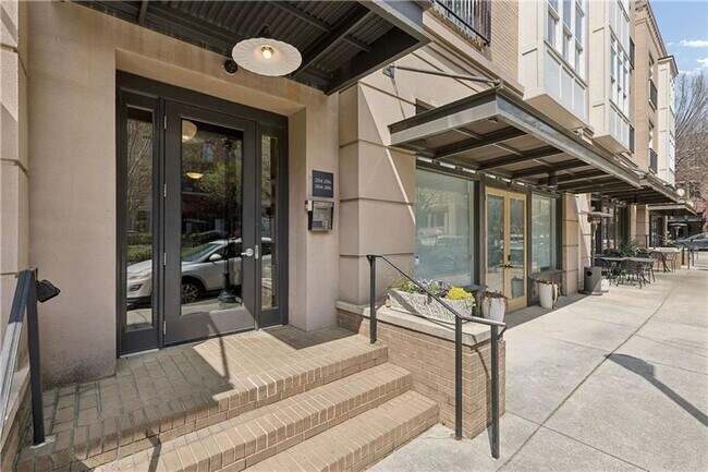 Building Photo - 933 Garrett St