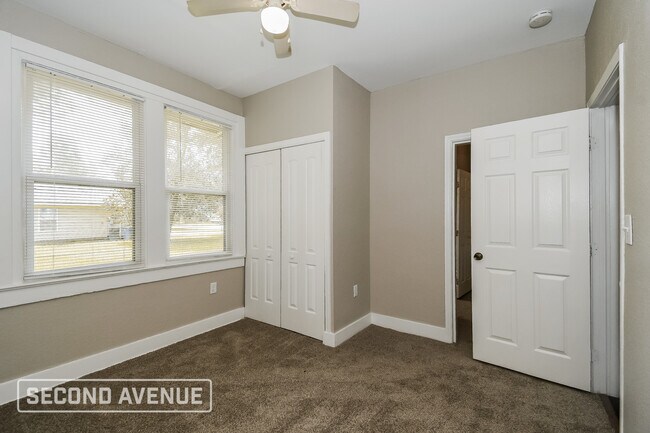 Building Photo - 9043 9th Ave