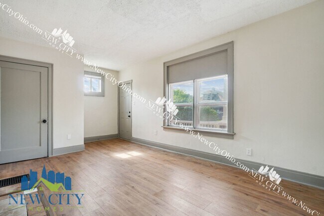 Building Photo - 940-942 Leona Avenue, Columbus, OH 43201
