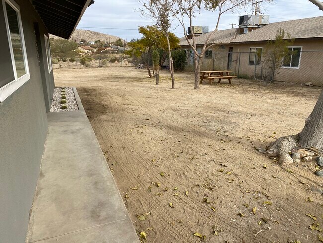 Building Photo - 61880 Verbena Rd