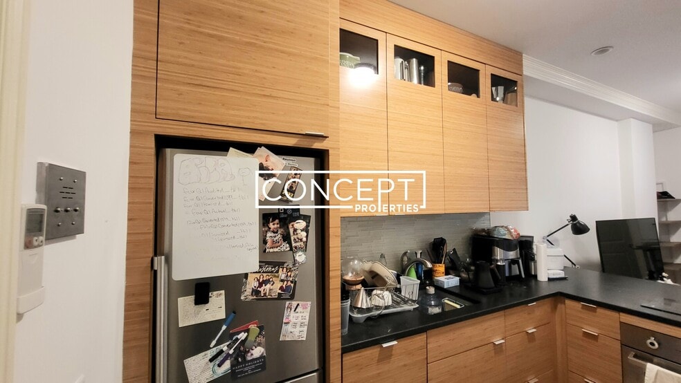 Building Photo - 98 Myrtle St