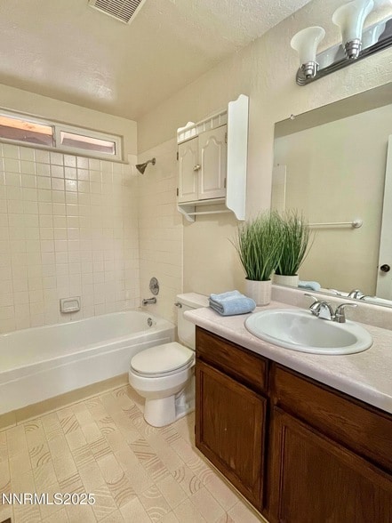 Building Photo - 1965 Woodtrail Dr