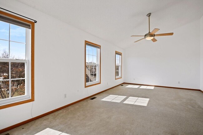 Building Photo - 7601 Elm Grove Cir