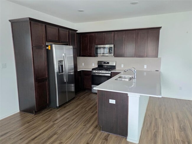 Building Photo - 1329 Weatherford Ln