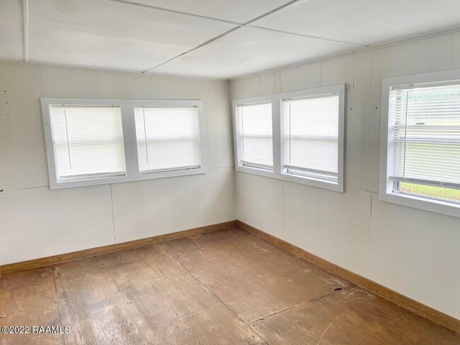 Building Photo - 1164 Par Rd 150