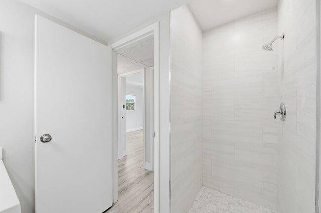 Building Photo - 284 Flanders F