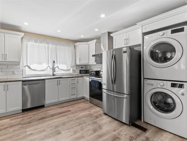 Building Photo - 2665 N Prestwick Way