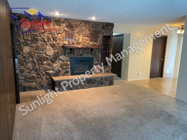 Building Photo - 2319 Alderson Ave