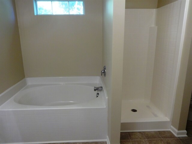 Building Photo - 104 Macallan Ct