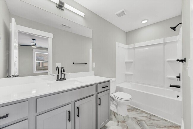 Building Photo - 1505 Jonathan Wade Cir