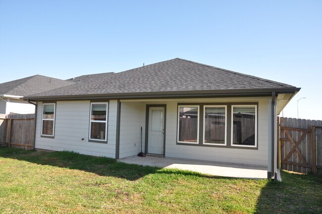 Building Photo - 31303 Yatesbury Ln