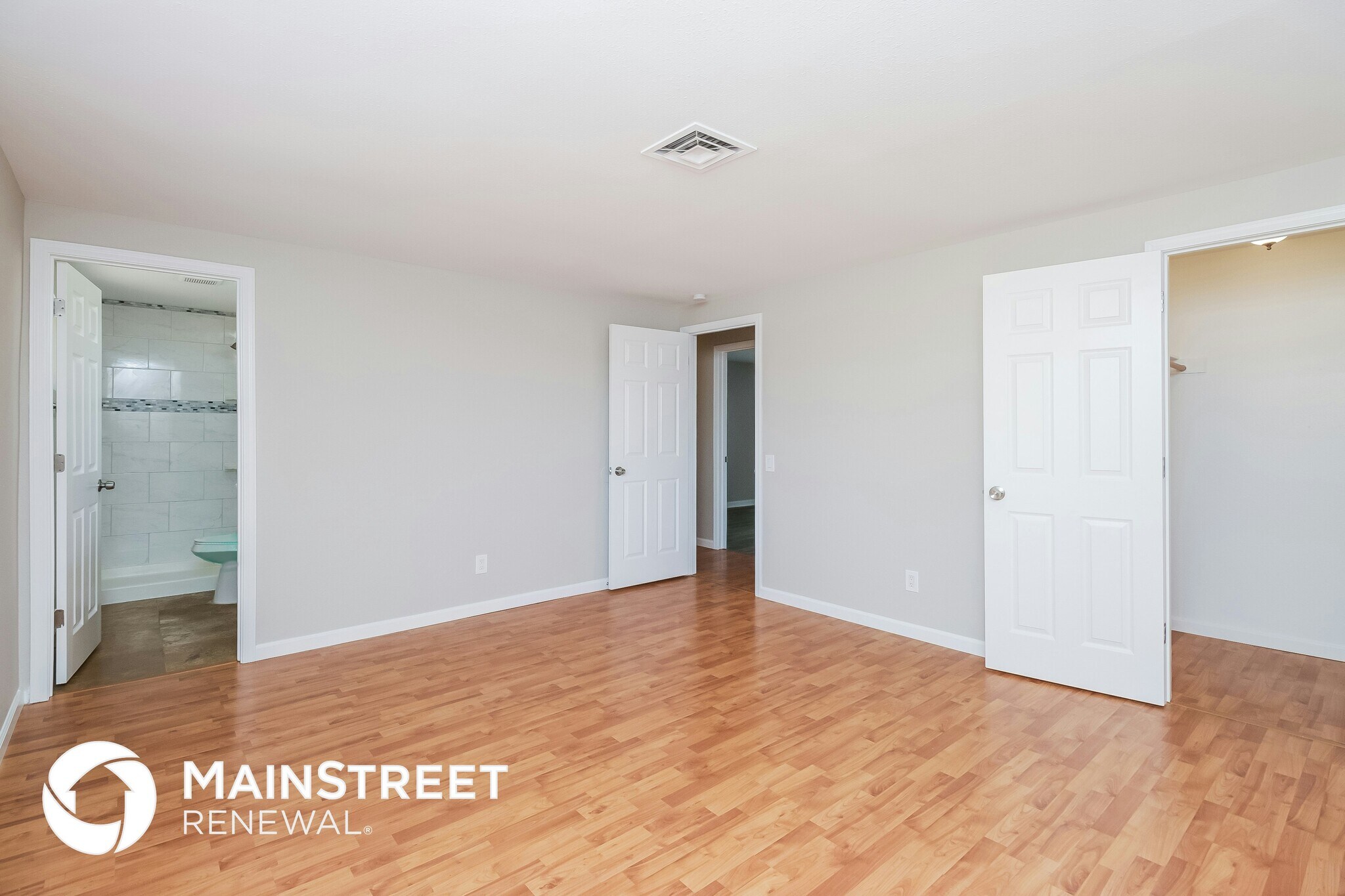 Building Photo - 2114 N Comanche Dr