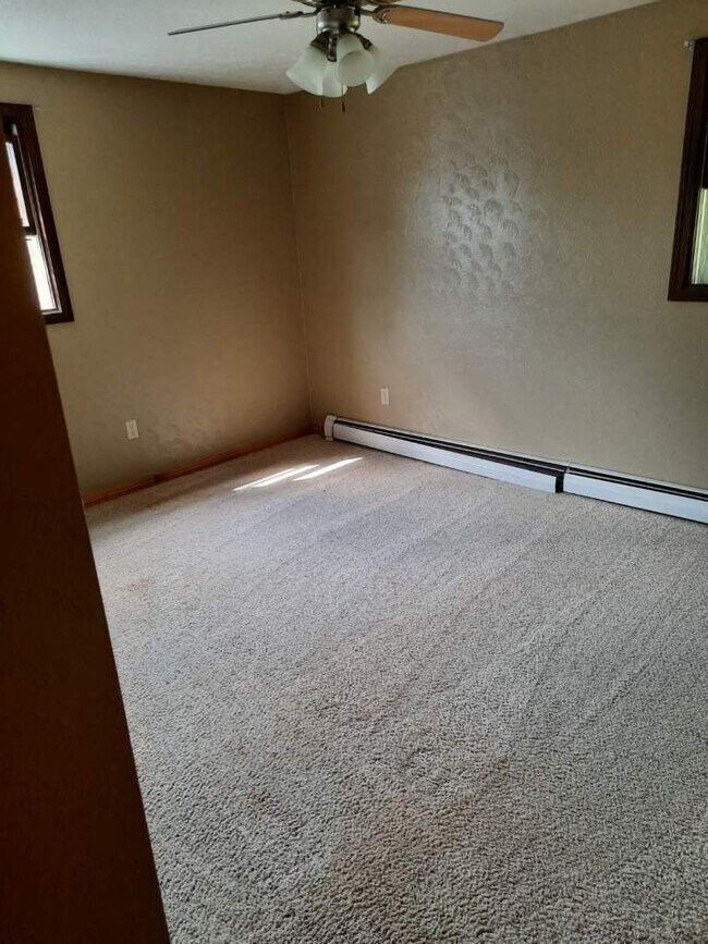 bedroom - 2978 Sunshine Pl