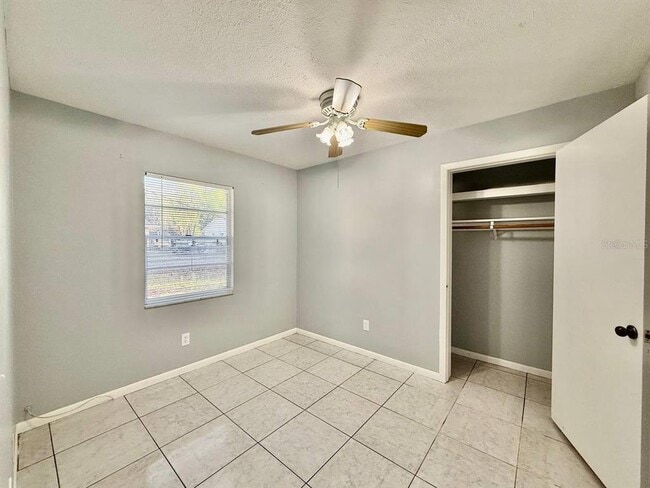 Building Photo - 10812 Hannaway Dr