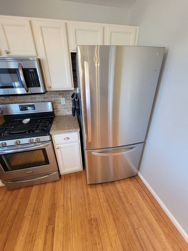 Building Photo - Let us introduce you to your new home!