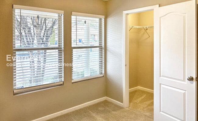 Building Photo - 29766 Westfield Dr