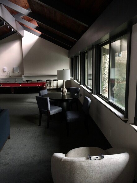 Upstairs clubhouse recreation area with billiard - 15 Red Rock Way