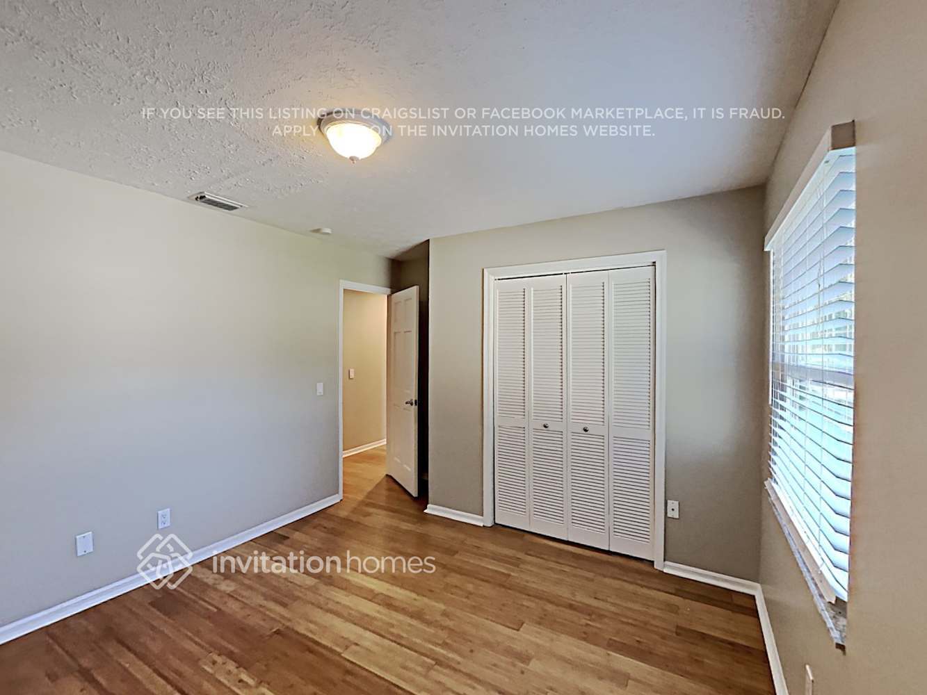 Building Photo - 705 Lobelia St