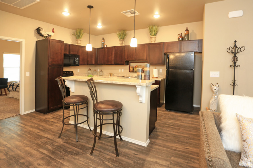 1BR 1BA-Kitchen - Bella Villas