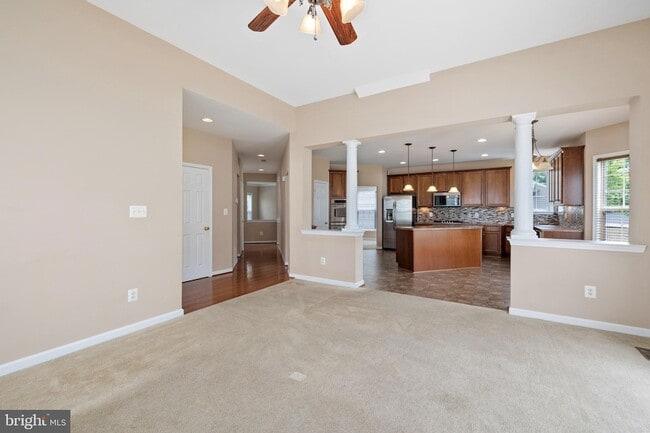 Building Photo - 9036 Woodpecker Ct