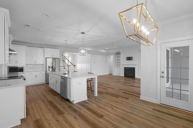 Building Photo - Dream Home in Hampstead!