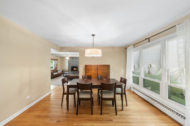 Building Photo - 1663 Longvalley Dr