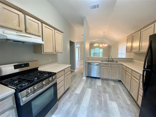 Building Photo - 5710 Lark Creek Dr