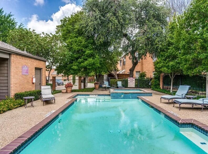 Community Pool - 5734 Remington Park Sq