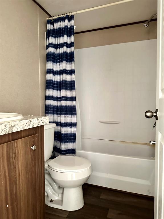 Building Photo - 104 Shoshoni Dr