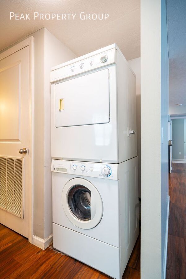 Building Photo - 250 Chittenden Ave