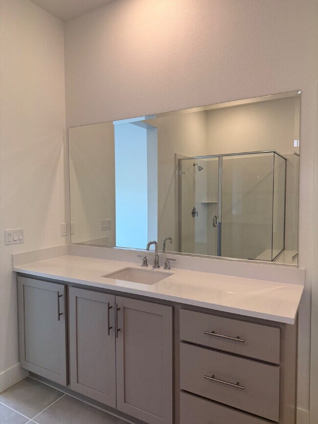 Building Photo - 8190 Lamplight Dr