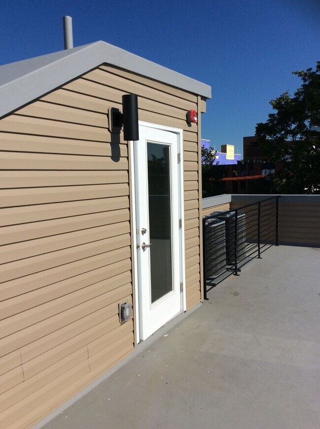 Building Photo - 1615 Ogden St