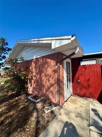 Building Photo - 336 San Miguel St