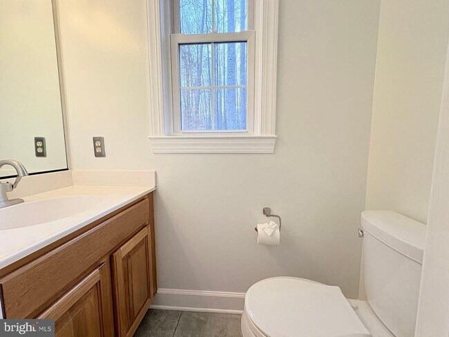 Building Photo - 5 Artillery Dr