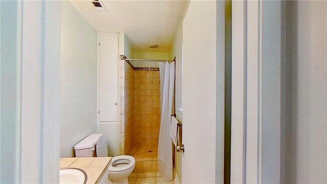Building Photo - 12613 Crystal Creek Dr