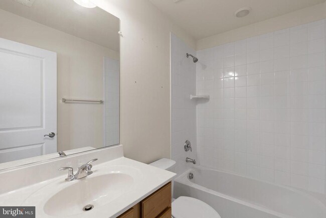 Building Photo - 10720 Shadewell Spg Wy